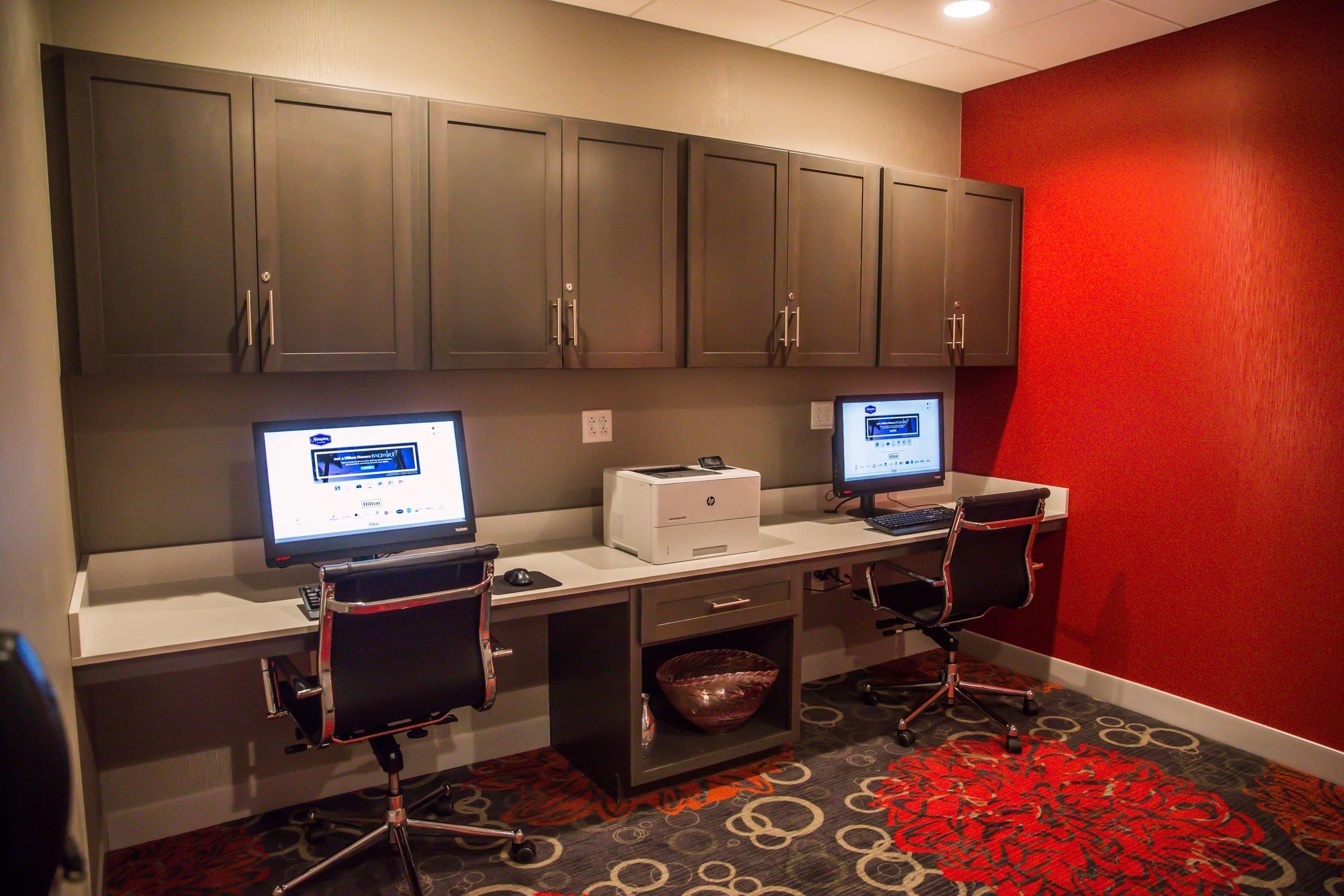Hotel Hampton Inn-pontiac 3*