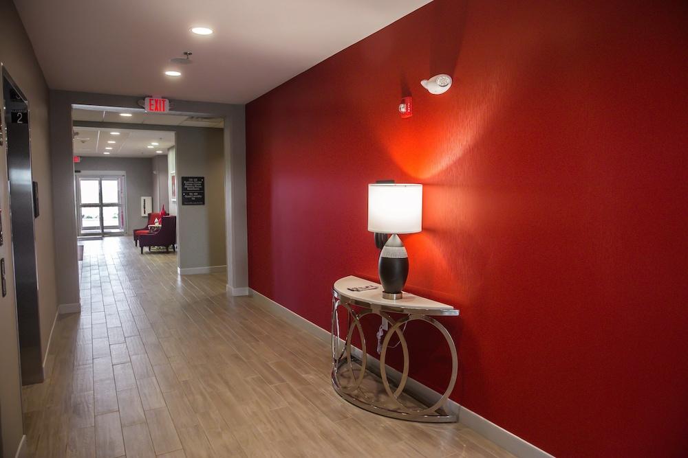 Hampton Inn-pontiac Hotel