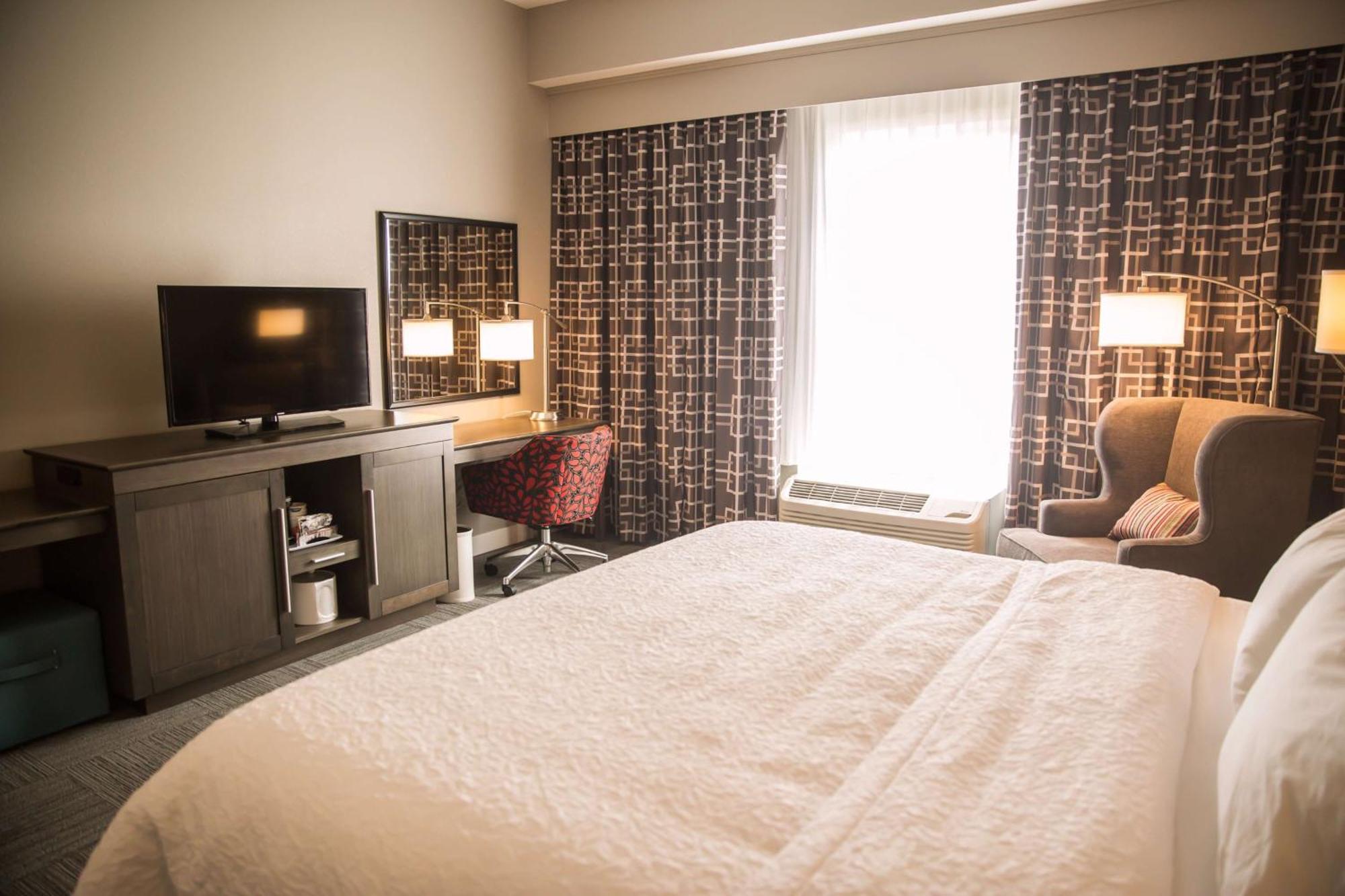 Hampton Inn-pontiac 3* Pontiac